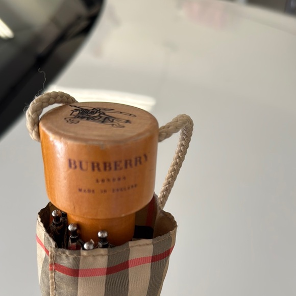 Burberry Beige and Black Check Umbrella - Picture 2 of 11
